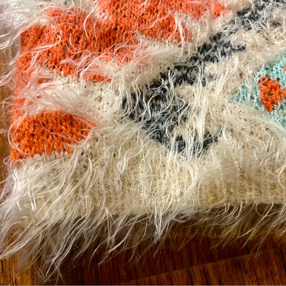 Cozy Aztec Sweater - Picture 3 of 5